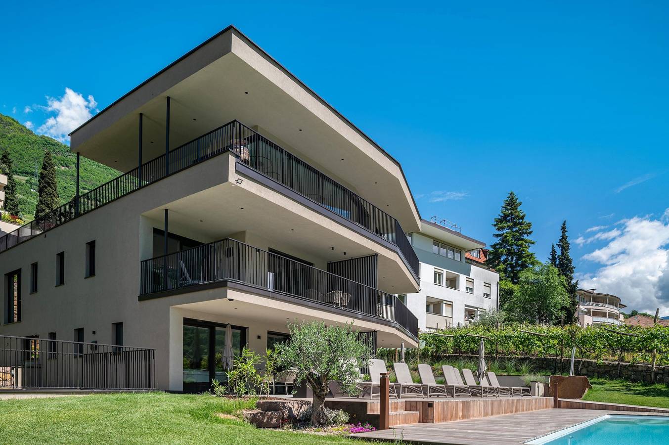 Ganze Wohnung, Ferienwohnung "Erbacher - Anna's Garten Suite" mit Bergblick, Gemeinschaftspool und Dampfbad in Zentrum-Bozner Boden-Rentsch, Bozen