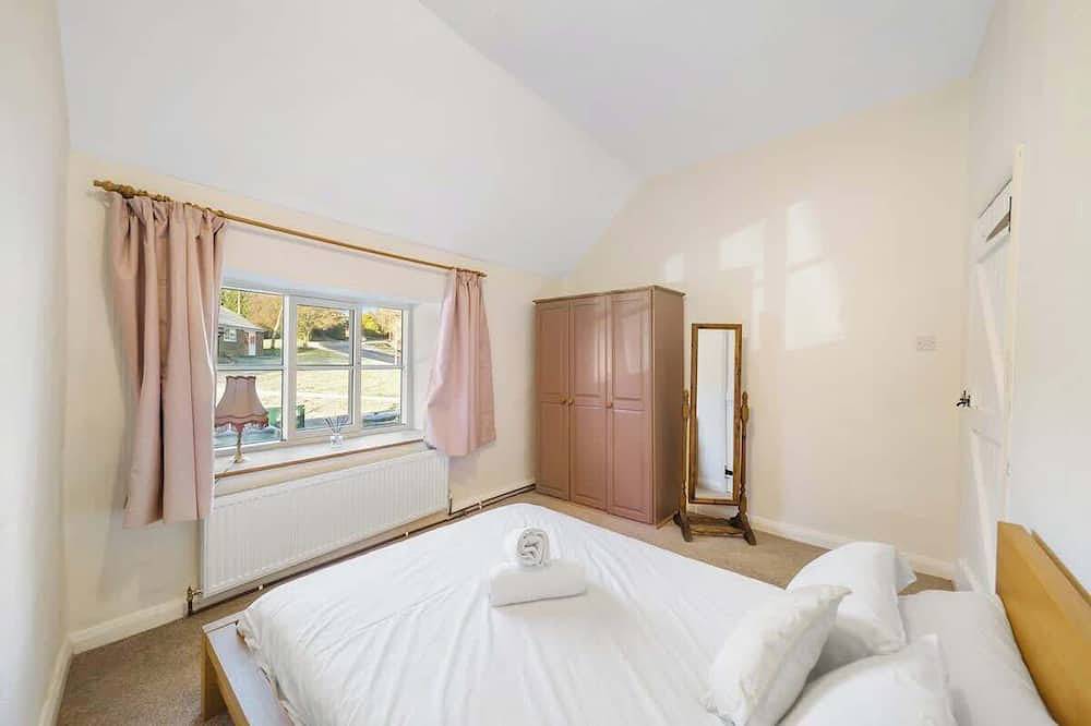 Cosy Country Cottage Sleeps 4 in Kirkbymoorside, North Yorkshire
