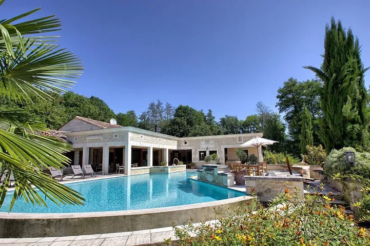 Villa pour 12 personnes, avec jacuzzi ainsi que sauna et jardin - 1