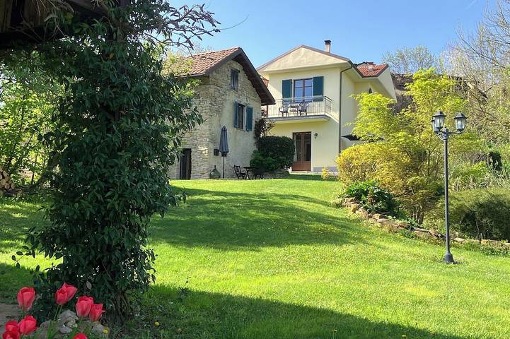 Ferienwohnung für 2 Personen, mit Pool und Garten