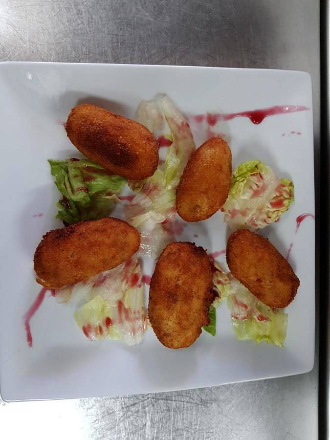 Location de vacances pour 2 personnes, avec vue ainsi que terrasse et jardin à Biescas - 2