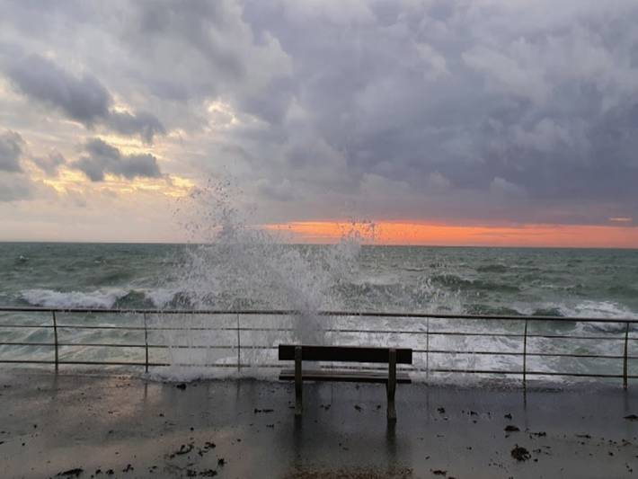 Gîte pour 6 personnes, avec piscine, adapté aux familles dans Plage du Port Fréjus - 4