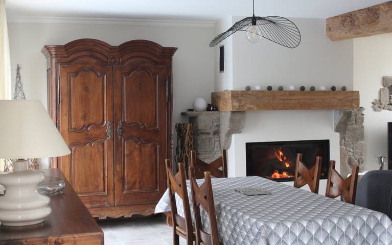 Gîte pour 6 personnes, avec piscine ainsi que terrasse et jardin à Pleurtuit - 4