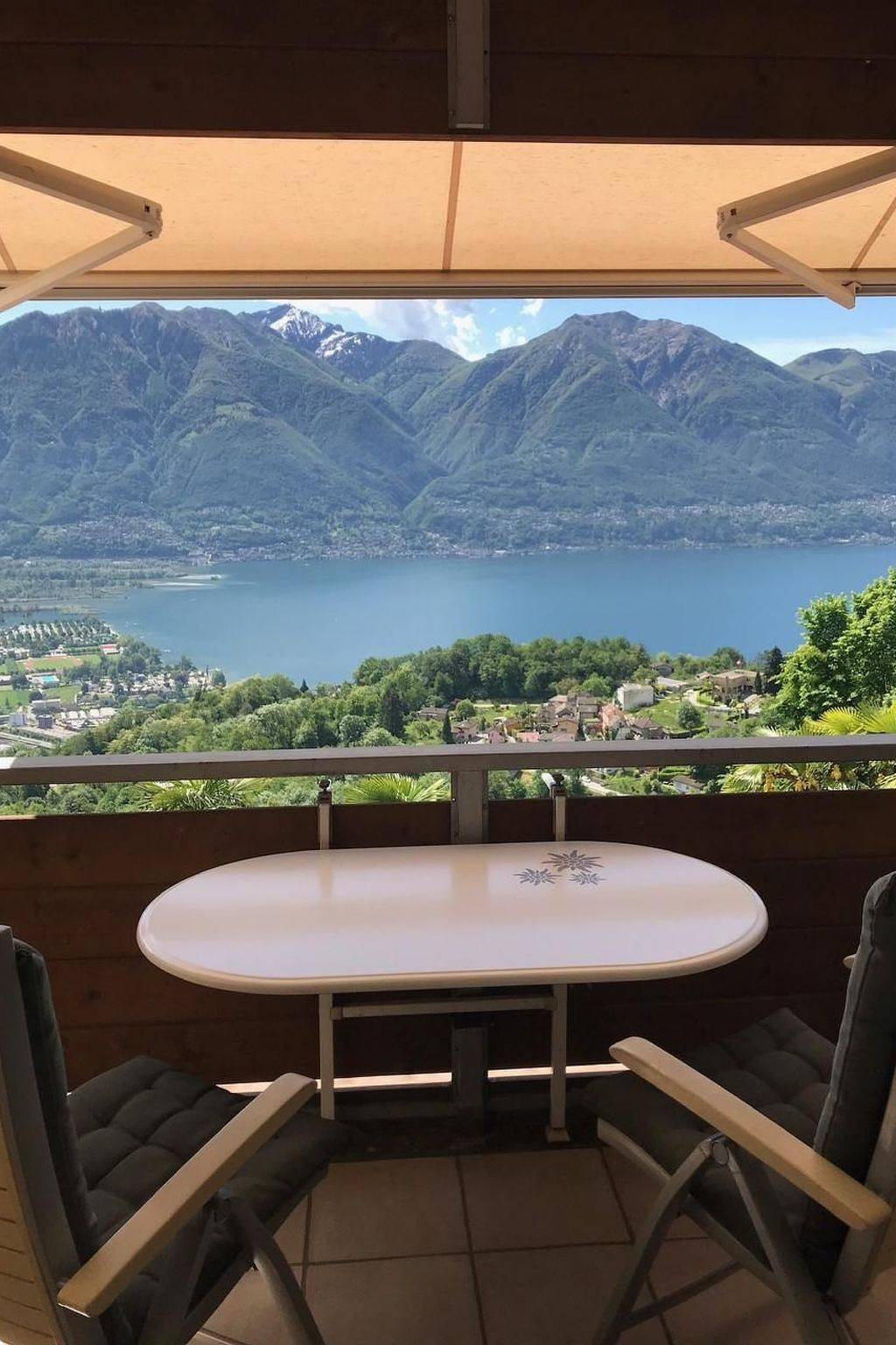 Ganze Wohnung, Seeblick und Pool in Tenero-Contra, Tessiner Alpen