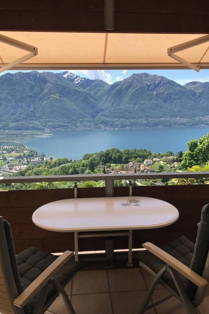 Ganze Wohnung, Seeblick und Pool in Tenero-Contra, Tessiner Alpen