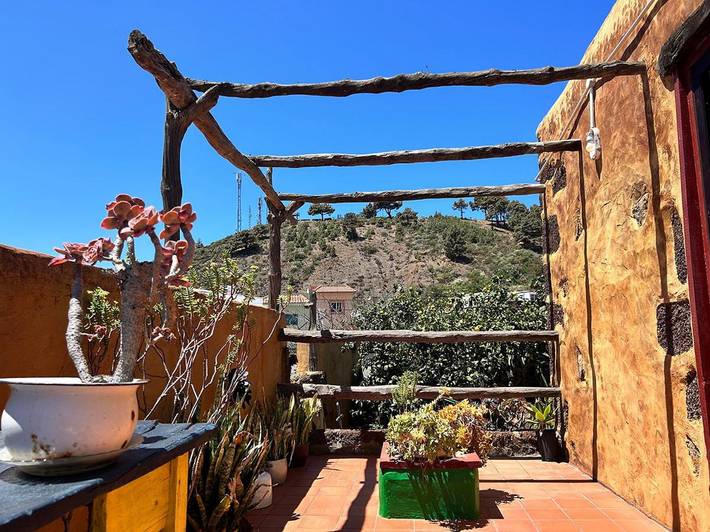Apartamento de vacaciones para 4 personas, con vistas y jardín en El Hierro
