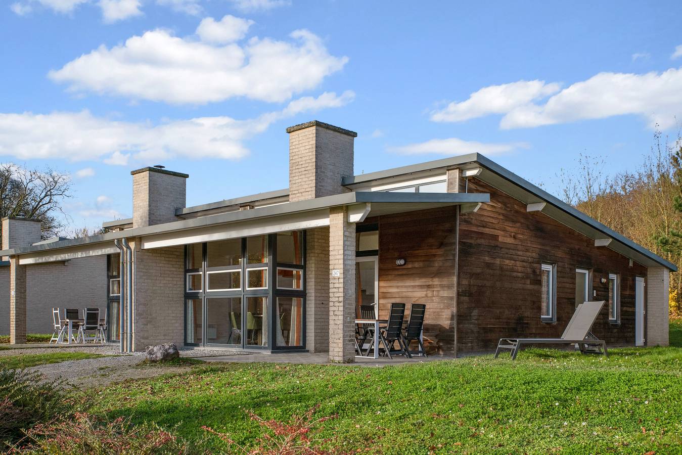 Bungalow für 10 Personen mit Sauna in Froidchapelle, Hennegau