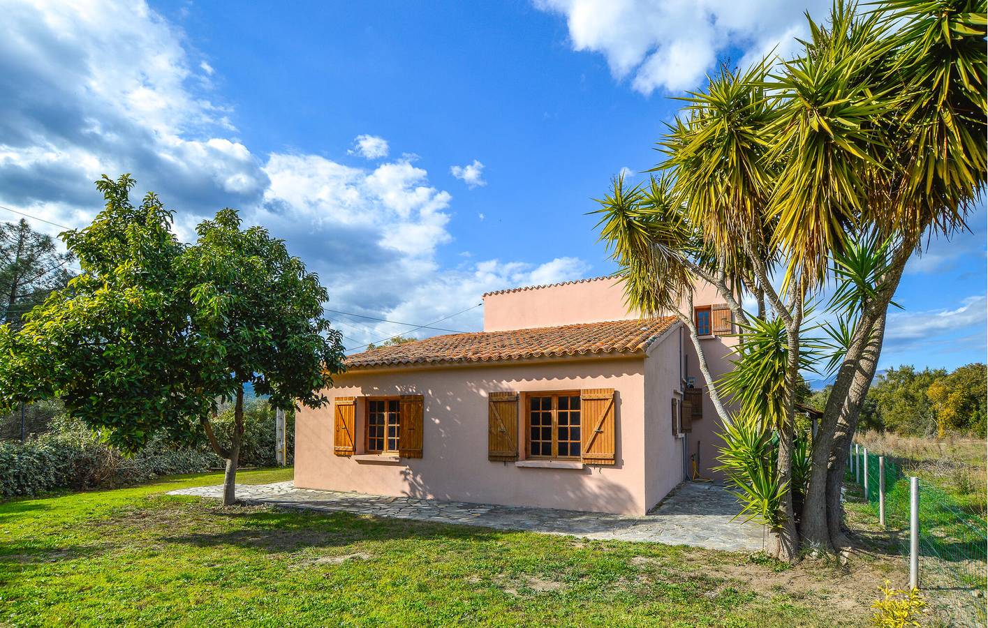 Rückzugsort am Fluss mit AC, Terrasse und Grill in Pancheraccia, Corte und Umgebung
