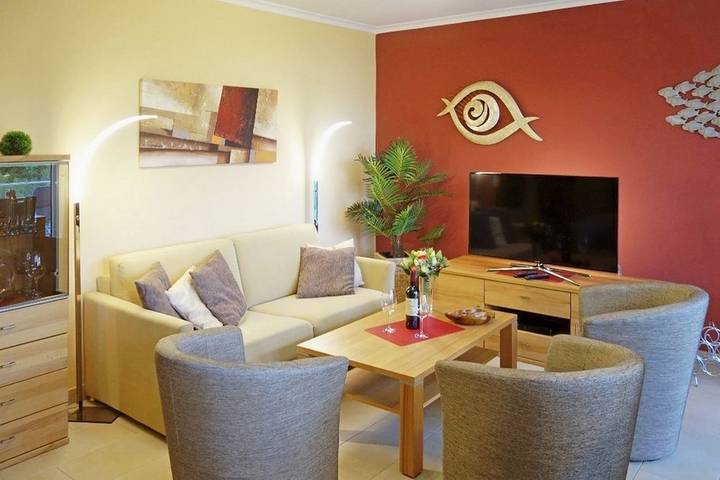 Ferienwohnung für 4 Personen, mit Balkon und Terrasse sowie Sauna in Hohen Wieschendorf