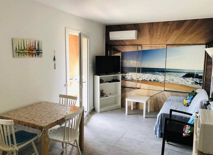 Location de vacances pour 4 personnes, avec jardin ainsi que terrasse et vue, animaux acceptés dans Port des Oursinières - 3