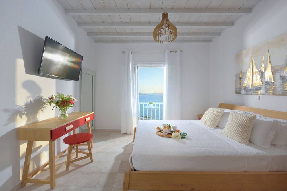 Mini Suite with Sea View in Agios Stefanos, Mykonos