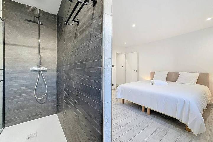 Apartamento entero, Loft Spa Sauna 10 persons City center in Montluçon, Región de Montluçon