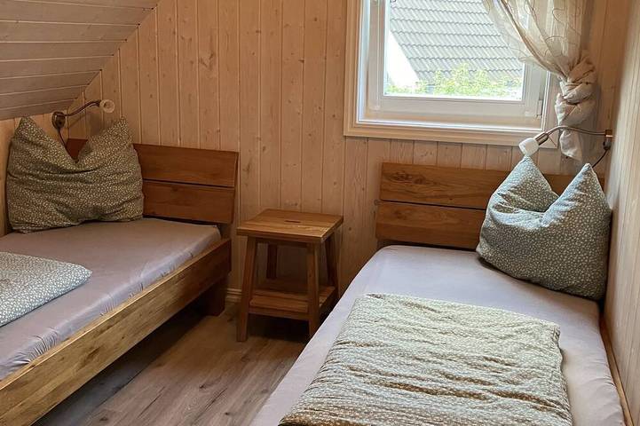 Ferienpark für 8 Personen, mit Balkon und Whirlpool sowie Garten und Sauna, mit Haustier in Bad Saarow - 2