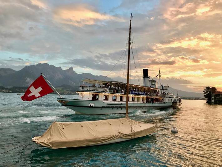 Ferienwohnung für 5 Personen, mit Balkon und Terrasse sowie Seeblick und Ausblick in Oberhofen am Thunersee