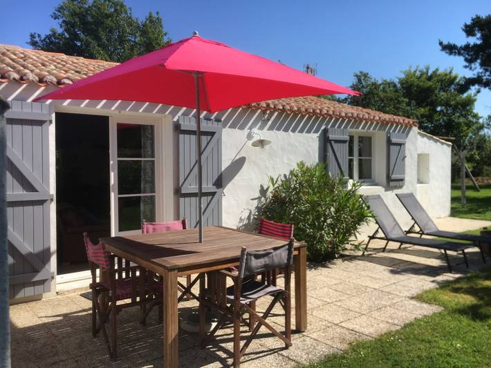 Gîte pour 5 personnes, avec terrasse et jardin, animaux acceptés dans 