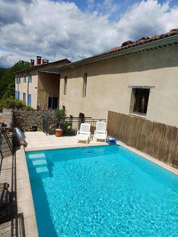 Gîte pour 7 personnes, avec jardin ainsi que piscine et vue, animaux acceptés à Gagnières - 2