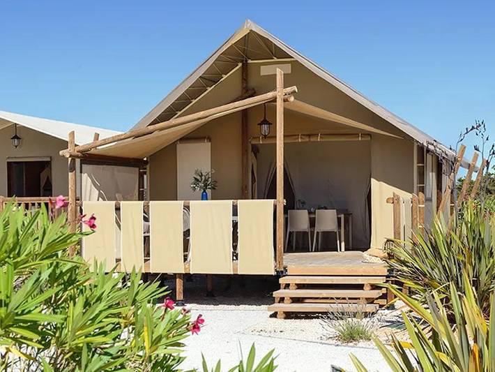 Tente pour 4 personnes, avec sauna dans Auvergne-Rhône-Alpes - 2