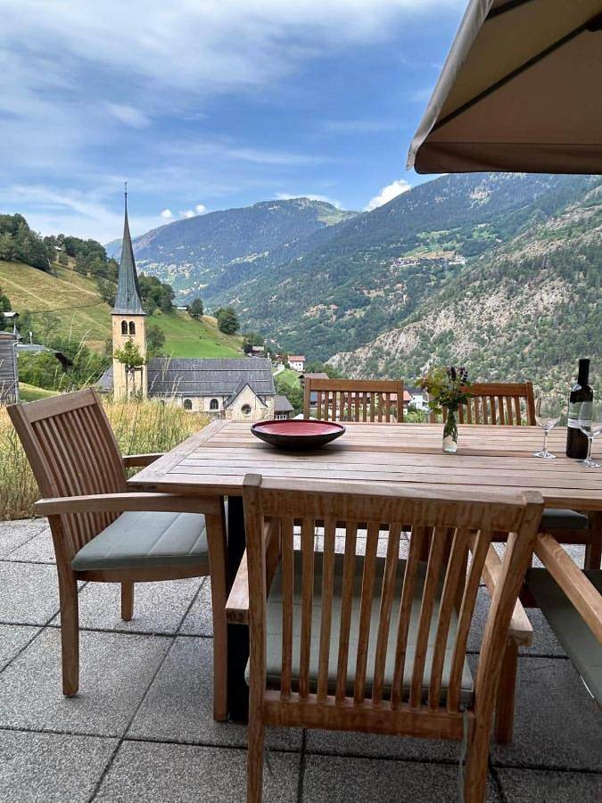 Ferienhaus für 5 Personen, mit Terrasse und Garten sowie Ausblick in Grengiols - 2