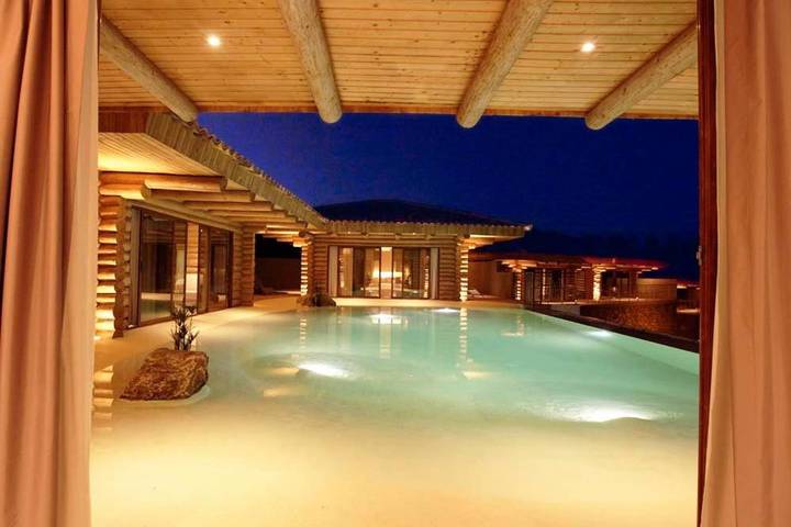 Location de vacances pour 4 personnes, avec vue ainsi que piscine et jardin, animaux acceptés à Pietracorbara - 2