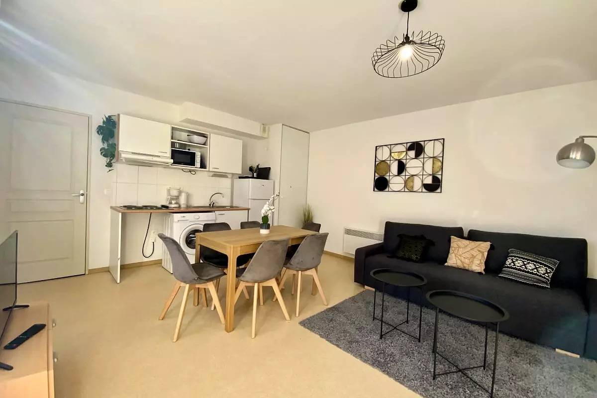 Appartement entier, Appartements pour 6 Personnes in Avène, Région de Lodève