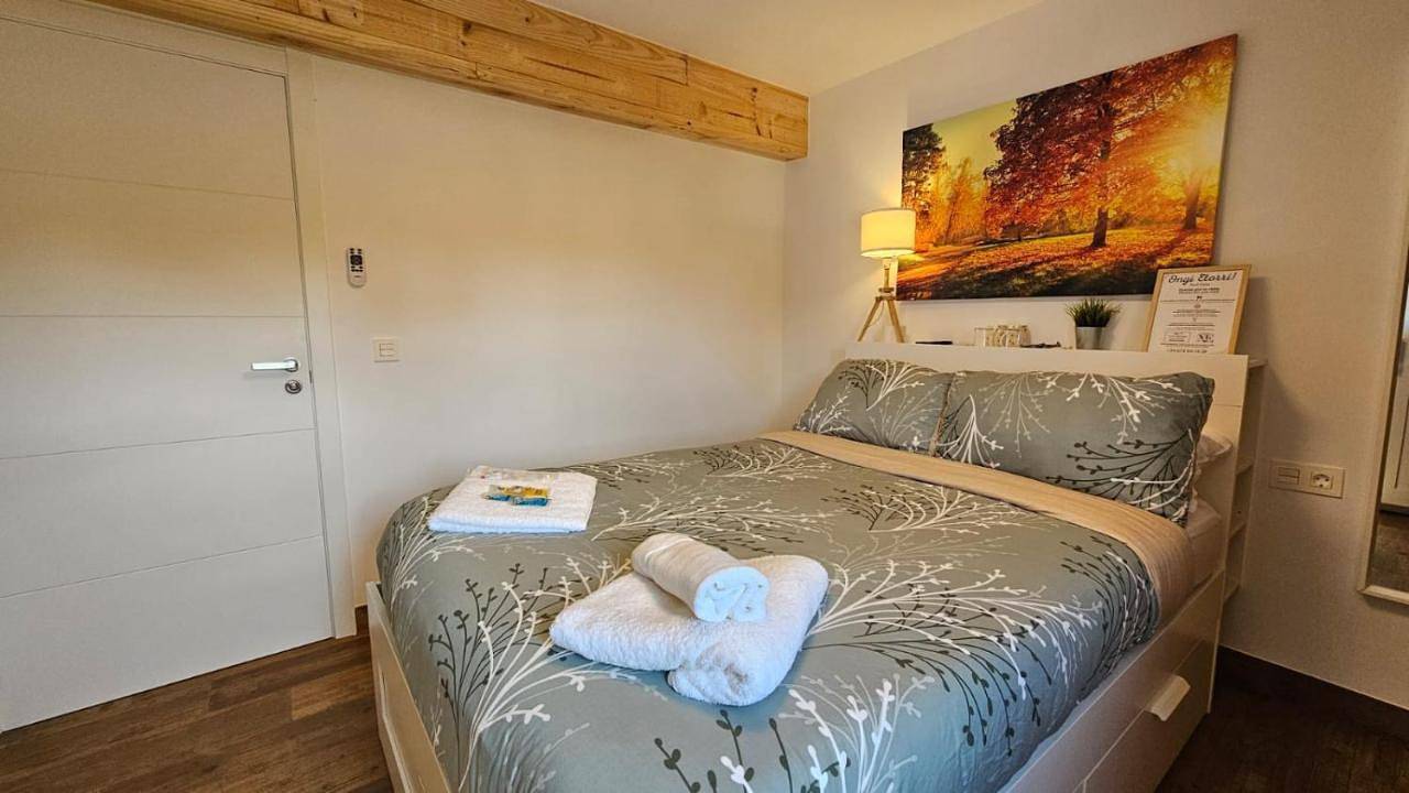 Double Room with Shared Bathroom in Galdácano, Vizcaya
