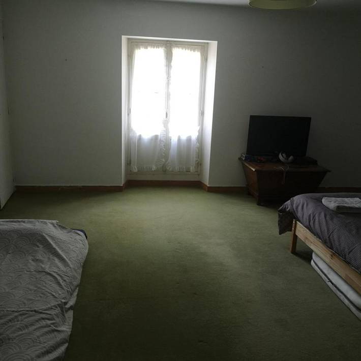 Location de vacances pour 15 personnes, avec jardin et piscine à Mézilles - 3