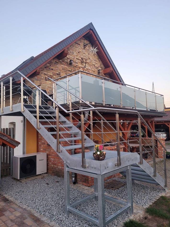 Ganze Ferienwohnung, Großzügige Ferienwohnung (70 qm) mit Süd-Balkon in Kreba-Neudorf, Oberlausitzer Heide- und Teichlandschaft