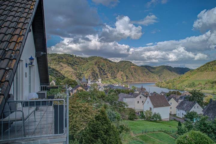 Ferienwohnung für 4 Personen, mit Balkon und Seeblick sowie Ausblick in Treis-Karden - 4