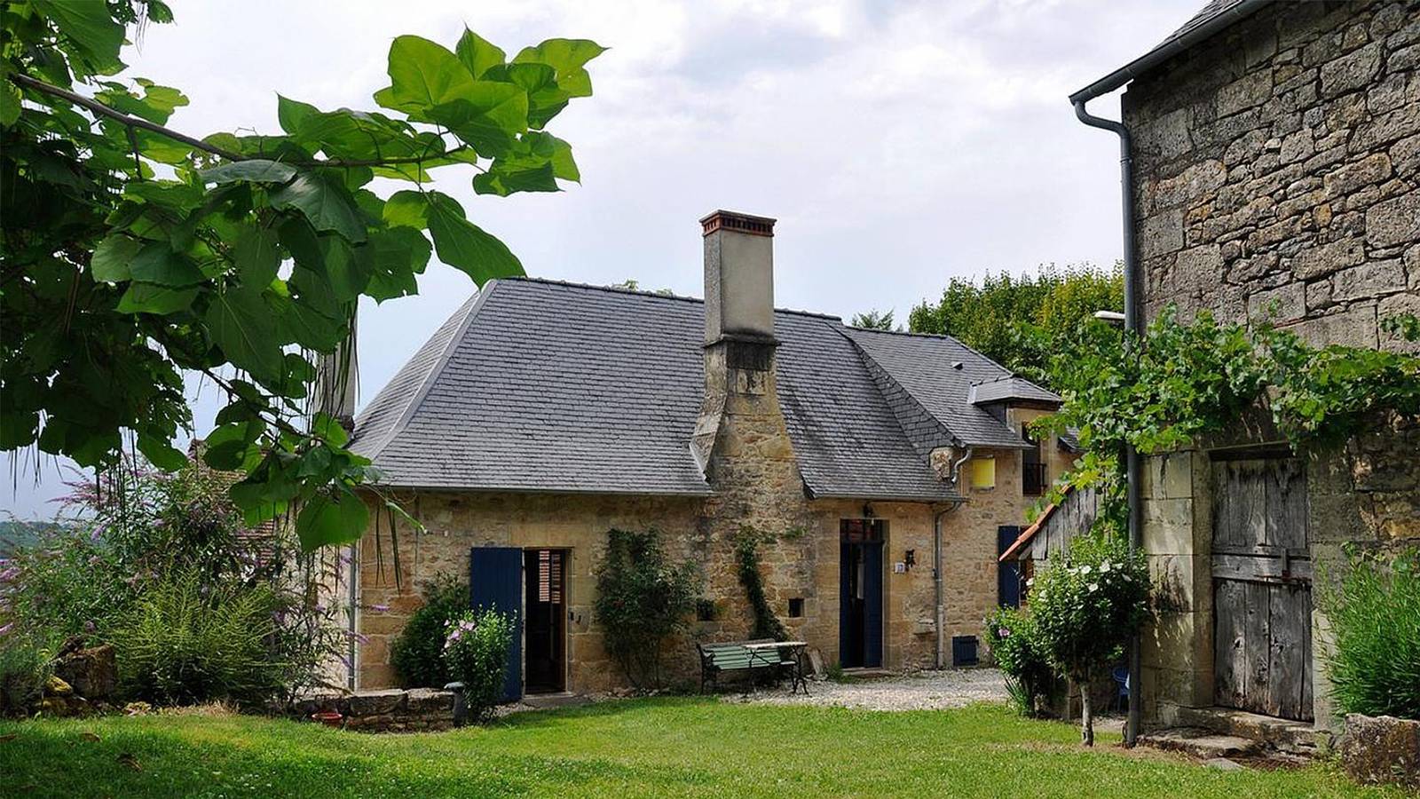 Fermepostel in Ayen, Région de Brive-la-Gaillarde