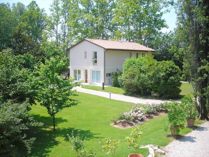 Location de vacances pour 3 personnes, avec piscine ainsi que jardin et vue à Zero Branco - 4