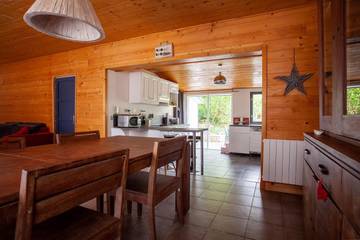 Gîte pour 6 personnes, avec terrasse et vue à Bullion (homonymie)