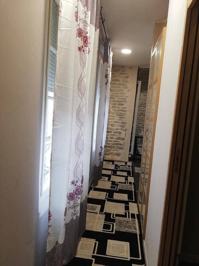 Gîte pour 3 personnes, avec piscine ainsi que terrasse et vue à Plombières-lès-Dijon - 4