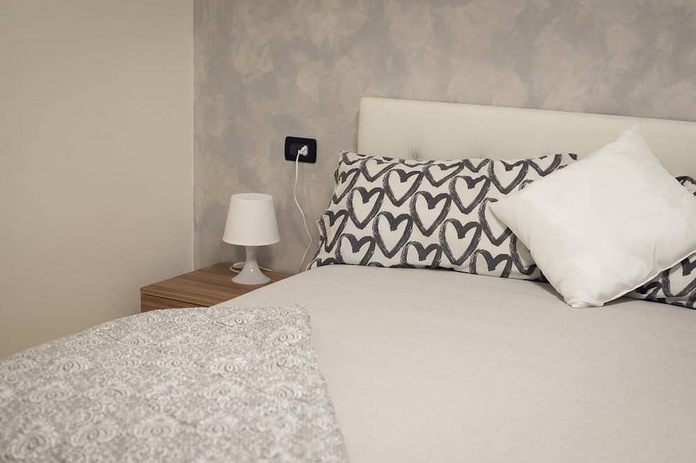 Entire apartment, Flor, an oasis of tranquility within walking distance of everything in Montegrotto Terme, Euganean Hills