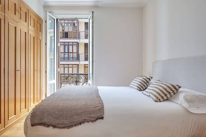 Entire apartment, Always Easy I San Marcial in Playa de la Concha, San Sebastian