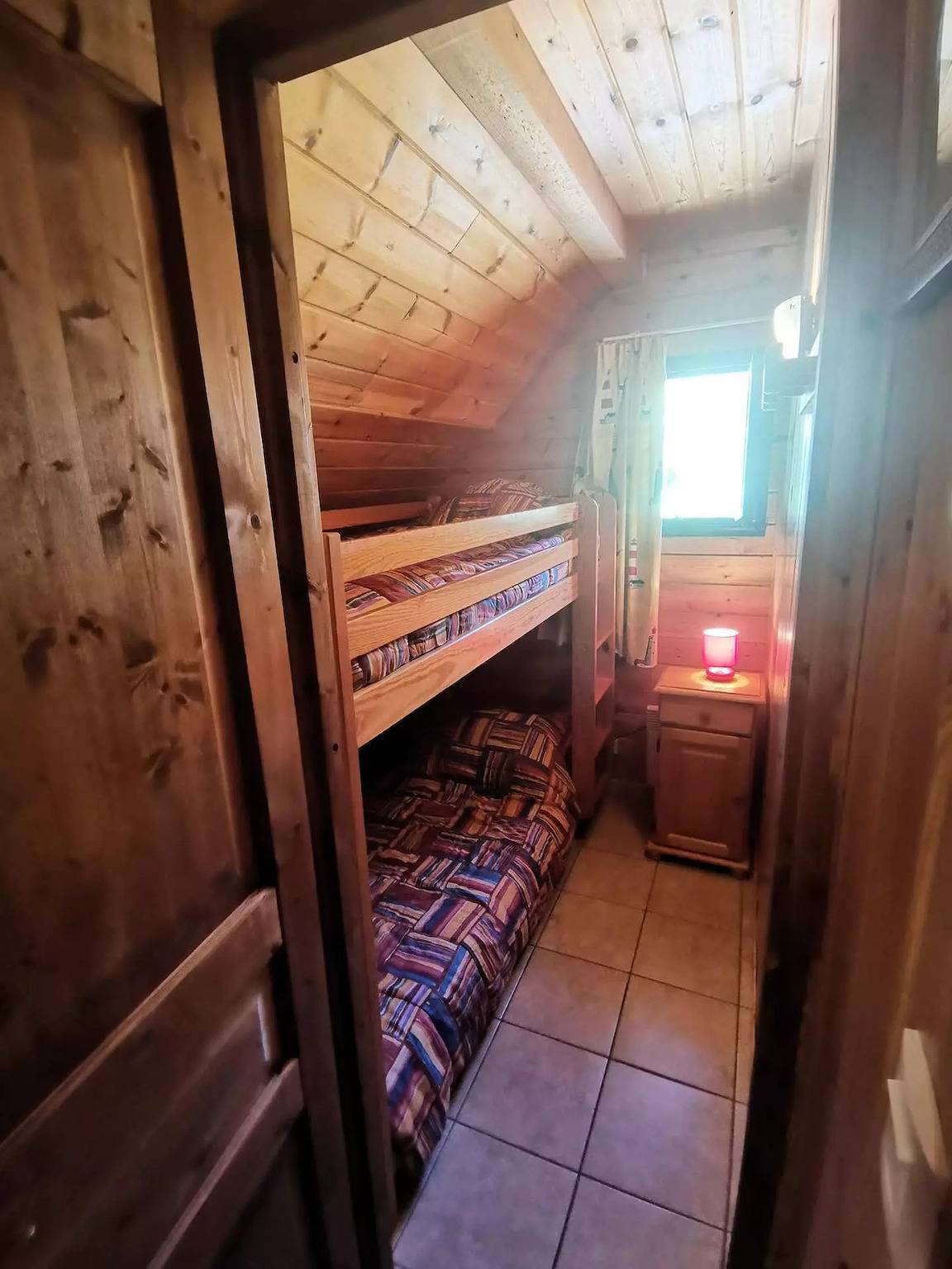 Apartamento entero, Bonito chalet con 6 camas en duplex Joub10-3 in Réallon, Parque Nacional de los Ecrins