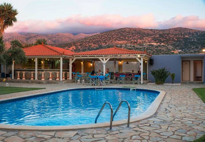 Hôtel pour 2 personnes, avec Balcon et Terrasse ainsi que Jardin et Piscine