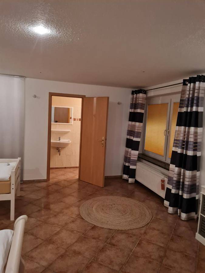 Ganze Wohnung, One-Bedroom Apartment in Allstedt, Harzvorland
