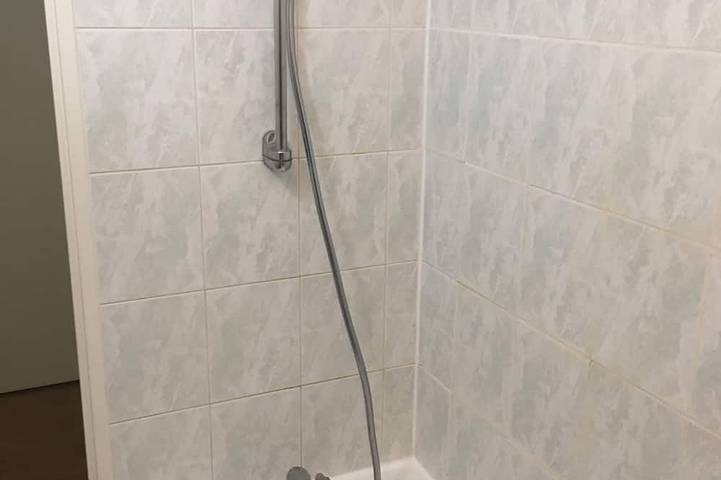 Appartement entier, Studio avec balcon proche Paris in Issy-les-Moulineaux, Hauts-de-Seine
