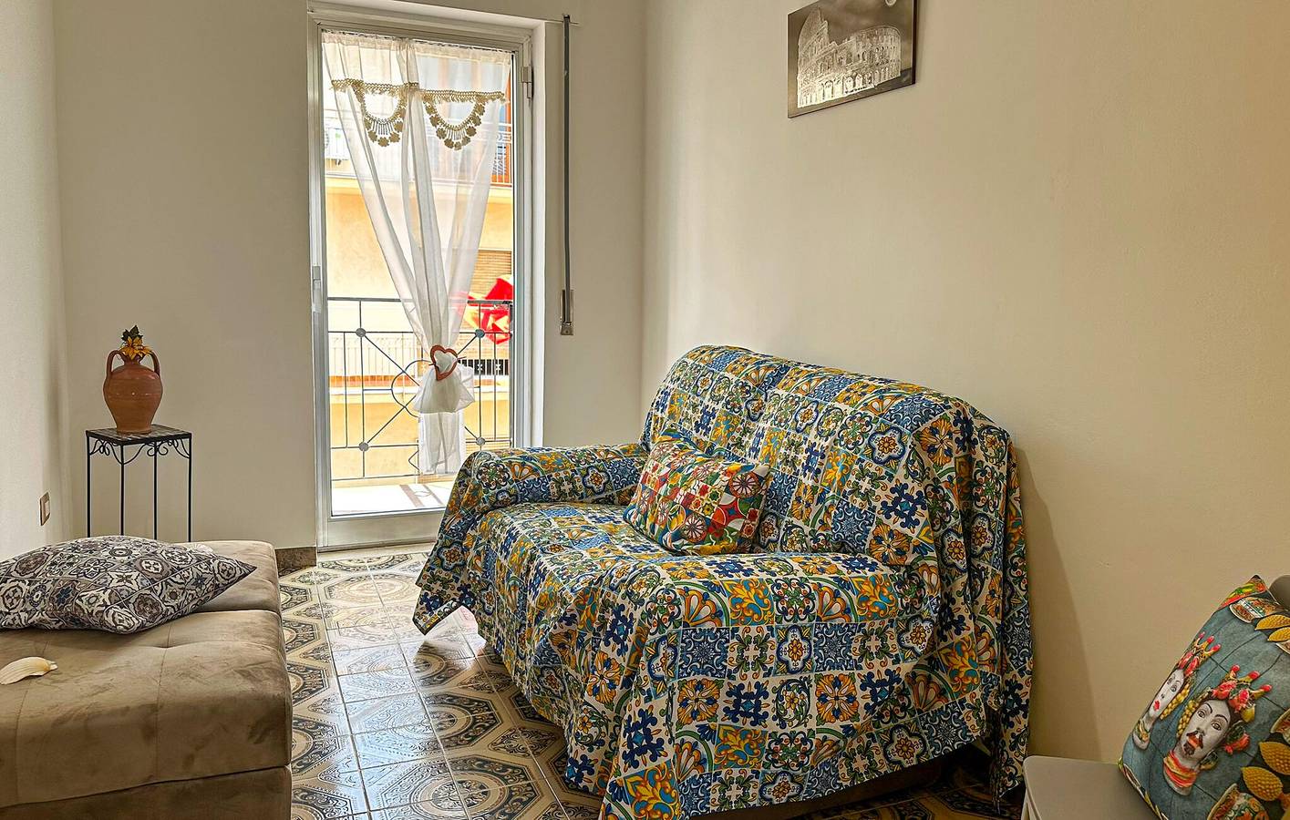 Acogedora Vista a la Playa: AC, Terraza, Cocina, WiFi in Torrenova (Italia), Provincia de Messina