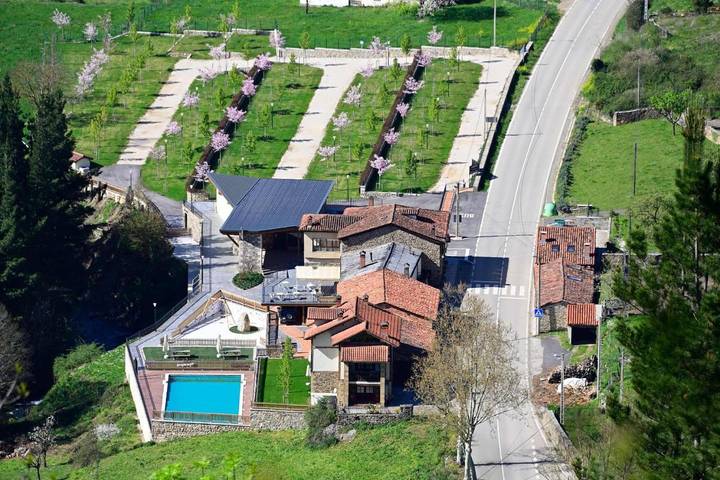 Camping pour 8 personnes, avec terrasse ainsi que piscine et jardin dans Cantabrie - 4