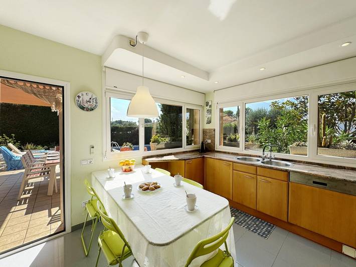 Casa rural para 8 personas, con Balcón y Terraza además de Jardín y Piscina en San Mori - 4