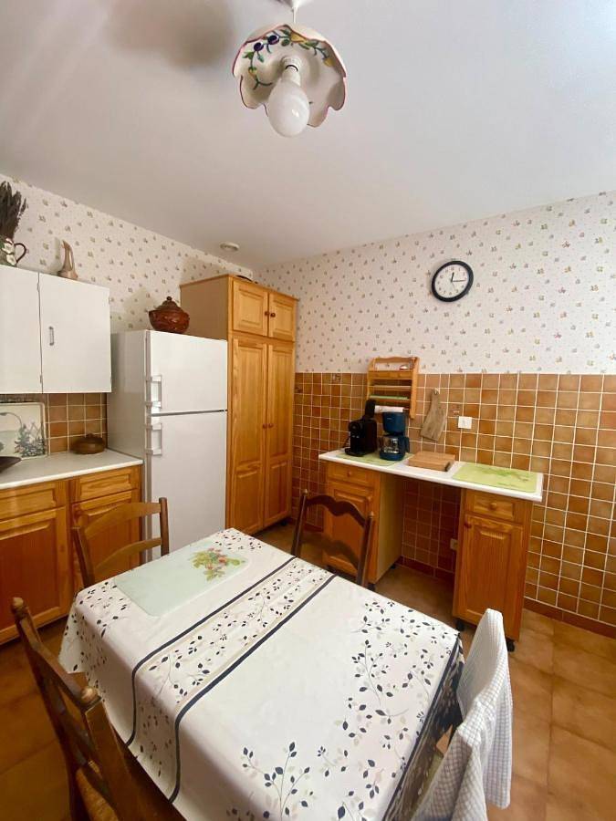 Four-Bedroom House in Ribiers, Région de Gap