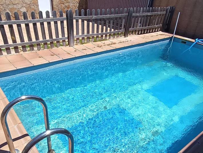 Holiday rental for 4 people, with pool and garden, child-friendly in Costa de la Luz