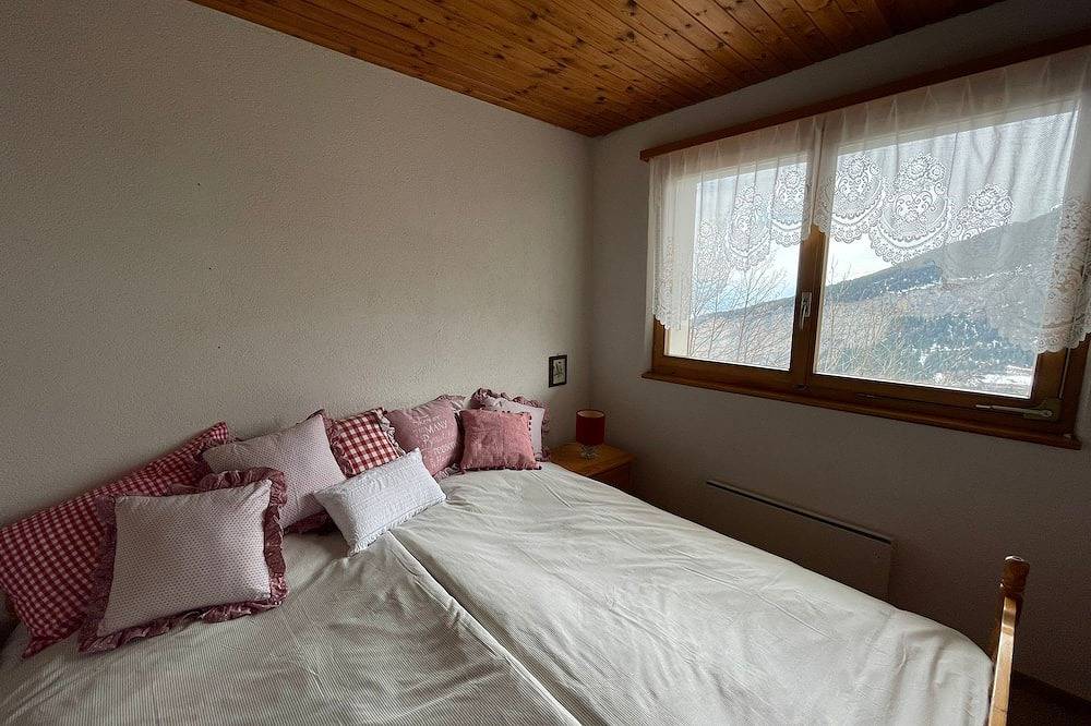 Ganze Wohnung, Gemütliche und günstige Wohnung mit Traumaussicht bei Leukerbad in Albinen, Leukerbad & Umgebung