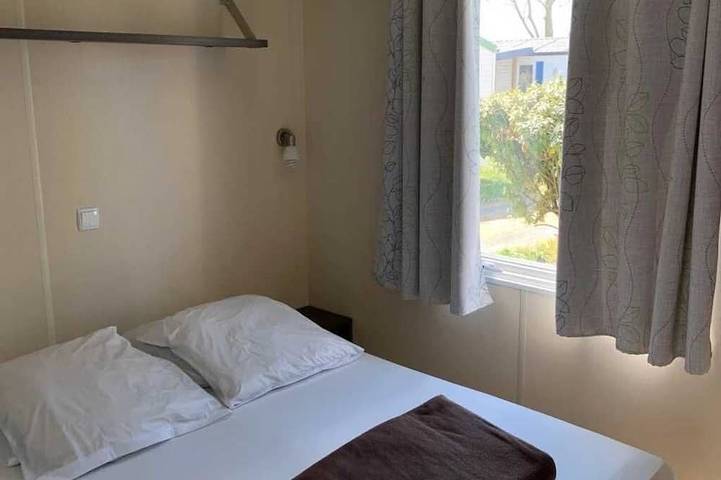 ZEcamping 3 étoiles piscine dog friendly locatif TV 20m2 2 pers in Arvert, Côte de Beauté