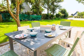 Gîte pour 8 personnes, avec terrasse et jardin dans Trévignon