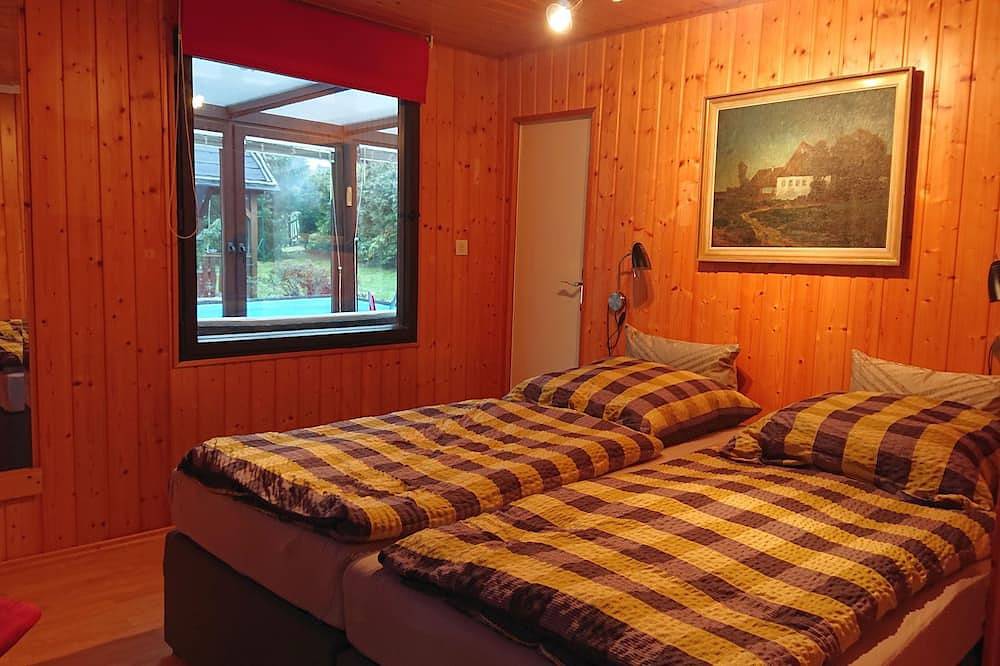 Alleinstehendes Ferienhaus mit exklusiver Poolnutzung nah bei Dresden in Müglitztal, Osterzgebirge