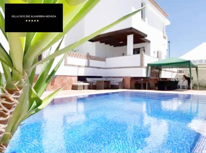 Casa rural para 24 personas, con jardín y jacuzzi además de sauna y piscina en La Zubia - 2