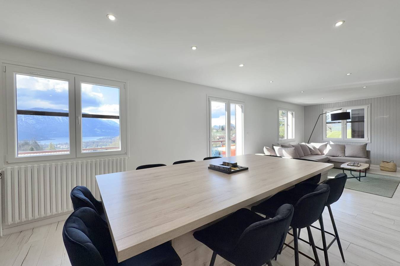 Comfortable Chalet - View of Lake Aiguebelette in Nances, Chambéry region