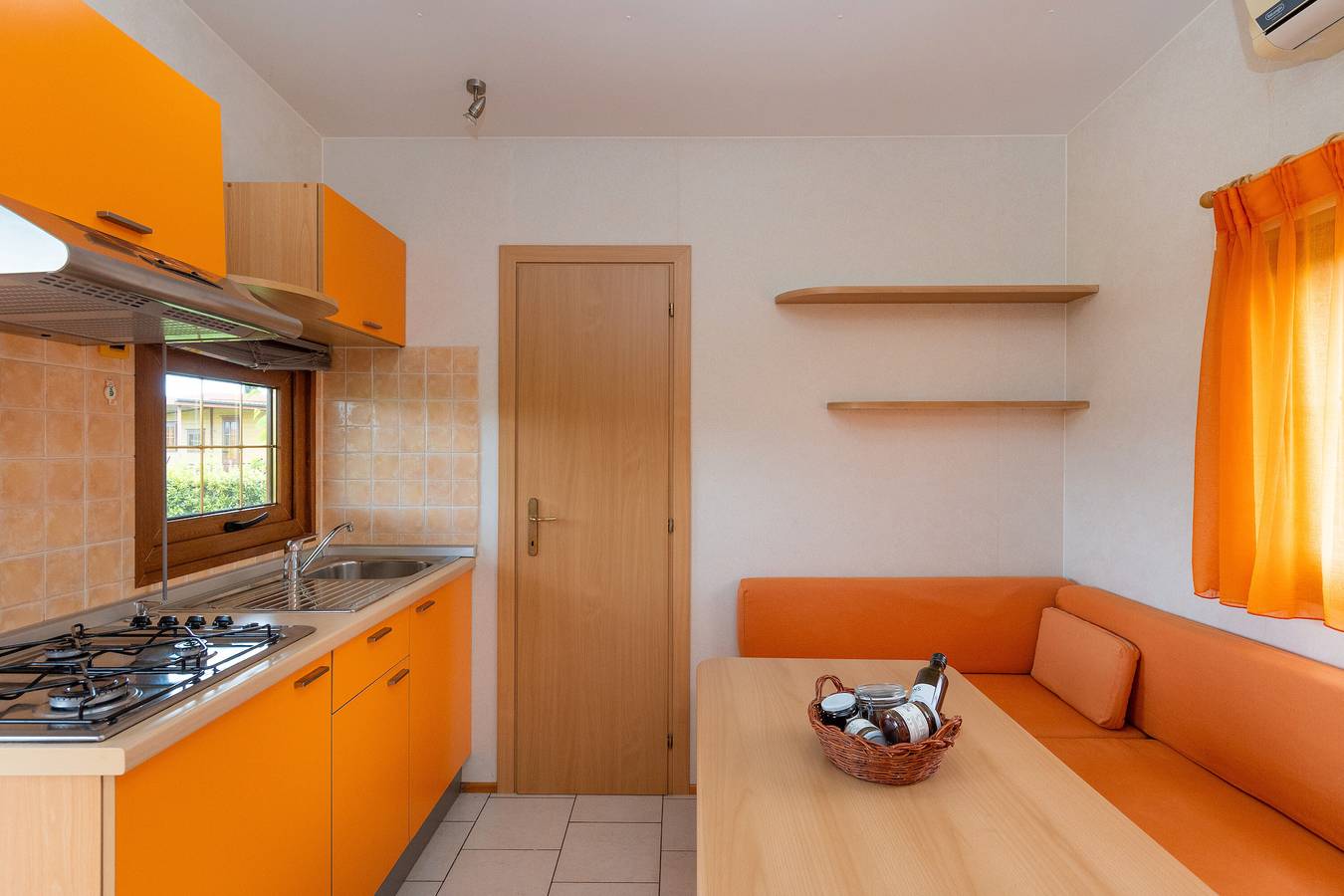 Bungalow 'Stella 2' with Shared Pool, Private Terrace and Air Conditioning in Bibbona, Etruscan Coast